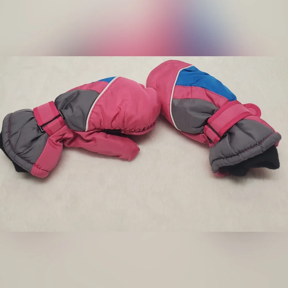💖10 FOR 20💖Kids Pink and Gray Winter Mittens